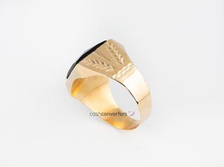 sello oro 18k con piedra con onix