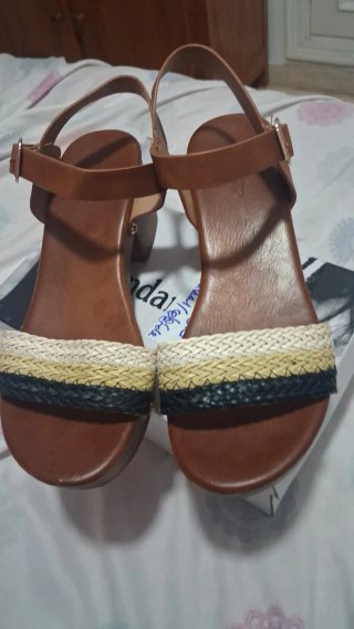Sandalias de madera y tela Talla 38 Nuevas
