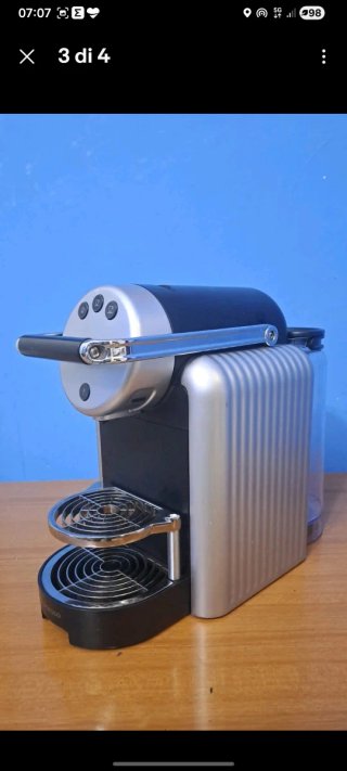 Macchina Caffè Nespresso Zenius