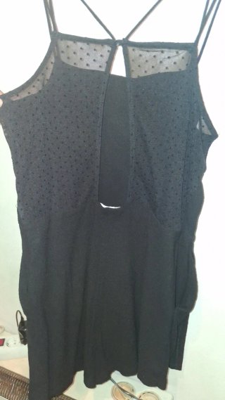 Mono negro Mango Talla S tirantes cruzados.Actual
