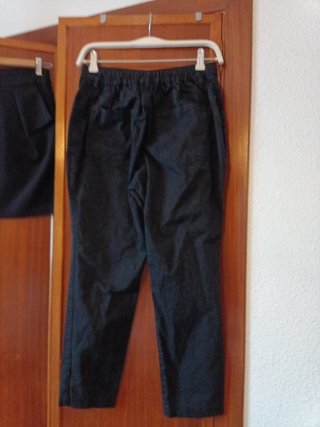 Falda y pantalón negro