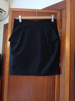 Falda y pantalón negro