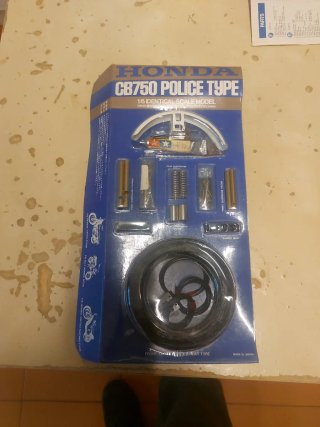 Maqueta Honda CB750 Police Type 1:6 de Tamiya