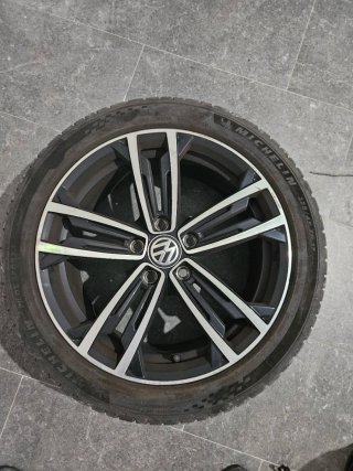 Llanta VW Golf Michelin Pilot Sport 225/45ZR17