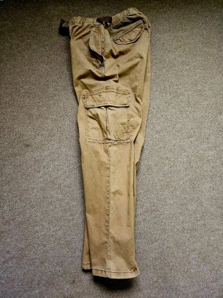 Pantalón cargo hombre color natural