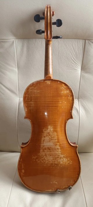 Violín antiguo.