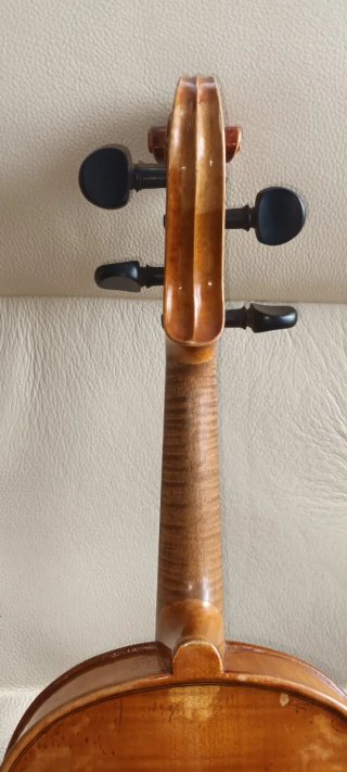 Violín antiguo.