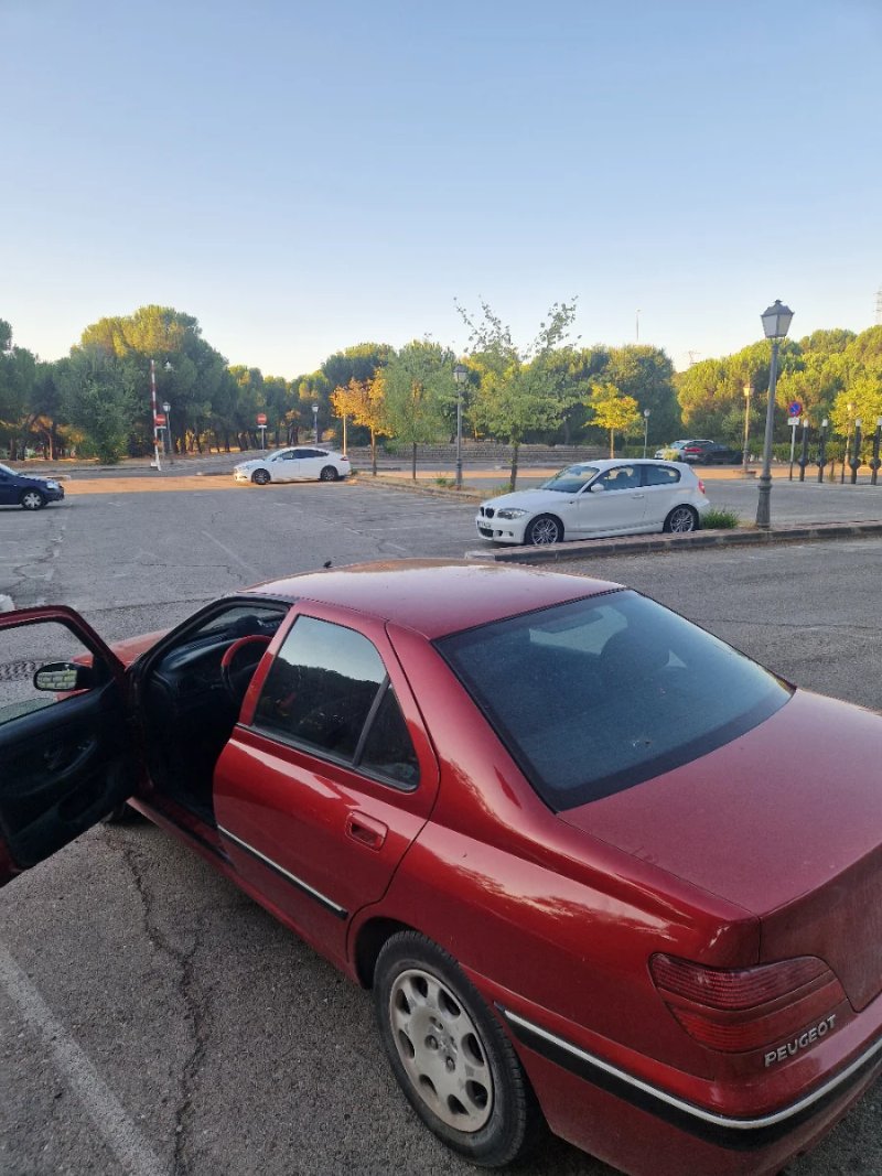 Peugeot 406 2001 - foto 1