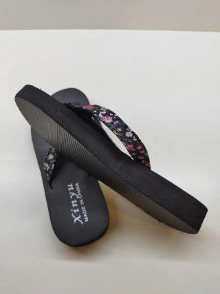 Chanclas florales