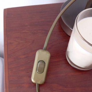 Lámpara de mesa Pedro José Villalba Latón