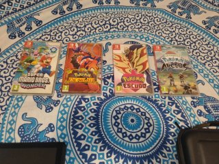 Nintendo Switch+4Juegos+2Mandos+Microsd128Gb+funda