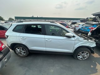2910596 57a807521 paragolpes tras skoda karoq (nu)