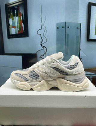 New Balance 9060 Talla 43 Beige/Verde