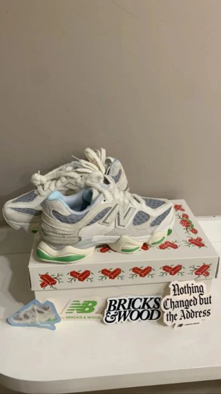 New Balance 9060 Talla 44.5