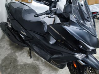 Kymco Xciting VS 400 Maxi Scooter Negra