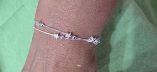 Pulsera de plata con estrellas