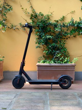 Patinete eléctrico sin pinchazos