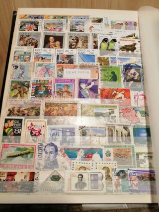 Album coleccion de cientos de Sellos