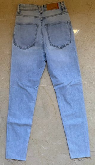 Pantalón vaquero desgastado talla 34
