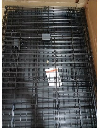 Amazon Basics Jaula para perro de alambre metálico - Duradero -Plegable con bandeja - doble puerta - 122 x 76 x 83 cm (L x An x Al) -