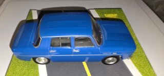 Colección coches escala 1 24 Renault 8