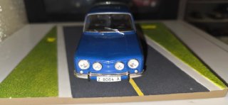 Colección coches escala 1 24 Renault 8