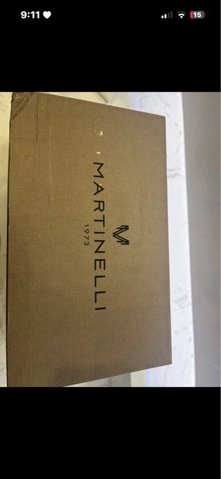 Zapatos Martinelli Negros con Tira y Hebilla Dorad
