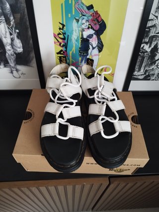 Sandalias Dr. Martens Plataforma
