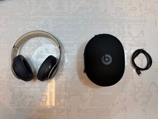 Beats Studio3 Wireless Negro/Dorado + Funda