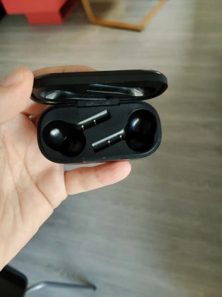 Cargador Auriculares Bluetooth Aukey Negro
