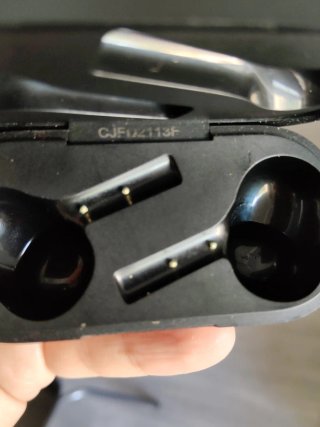 Cargador Auriculares Bluetooth Aukey Negro
