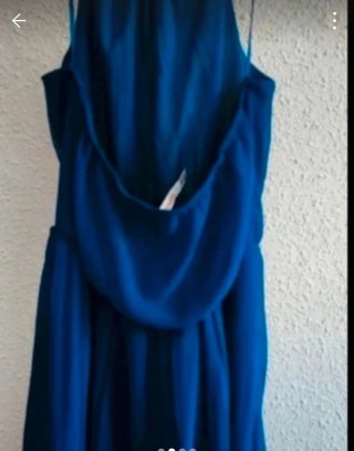 Vestido de fiesta azul cuello halter