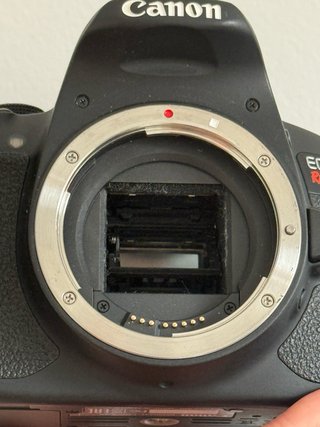 Canon EOS Rebel T5i (700D) + Lente 18-55mm