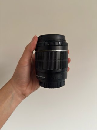 Canon EOS Rebel T5i (700D) + Lente 18-55mm
