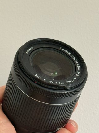 Canon EOS Rebel T5i (700D) + Lente 18-55mm
