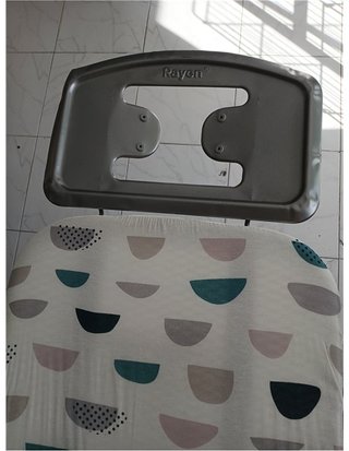 Rayen | Tabla de Planchar - Gama Basic | Altura Regulable | Malla Metálica | Reposa-Planchas | Estructura Gris y Funda Estampado