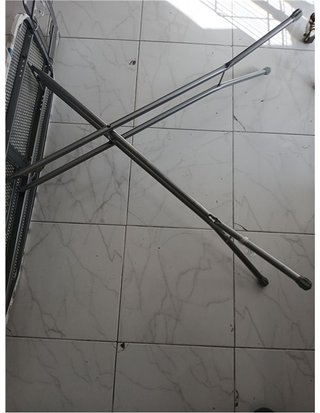 Rayen | Tabla de Planchar - Gama Basic | Altura Regulable | Malla Metálica | Reposa-Planchas | Estructura Gris y Funda Estampado