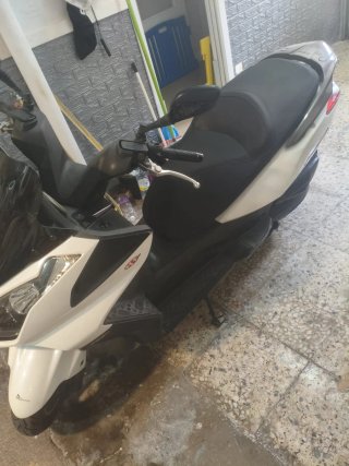 Kymco Super Dink 125cc Moto Scooter
