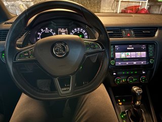 Skoda Octavia 2.0 TSI 220 DSG RS
