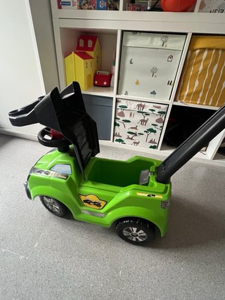 Coche correpasillos con asa para empujar