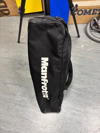 Trípode Manfrotto Profesional