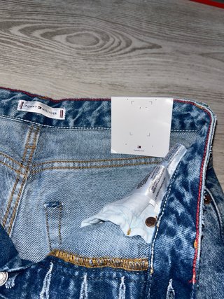 Vaqueros Tommy Hilfiger desgastados