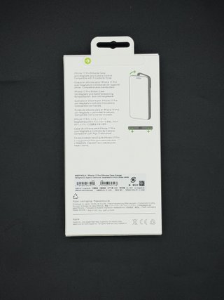 Funda iPhone 17 Pro Silicona Nueva 4
