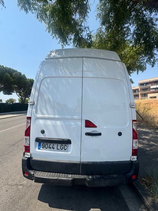 Nissan NV400 2020