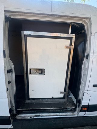 Nissan NV400 2020