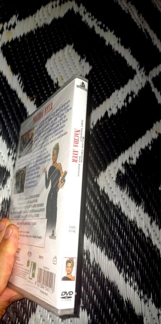 PRECINTADA!  NACIDA AYER :  DVD DESCATALOGADO