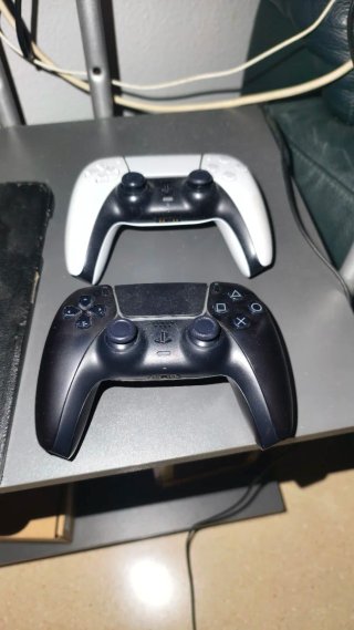 Mando DualSense PS5 Blanco y Negro