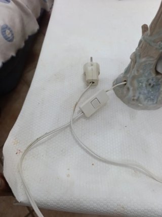 Lámpara de mesa vintage porcelana y tela