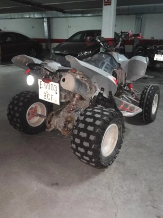 Quad Polaris 500 Plata y Rojo
