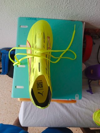 Botas de fútbol Puma Ultra Amarillas